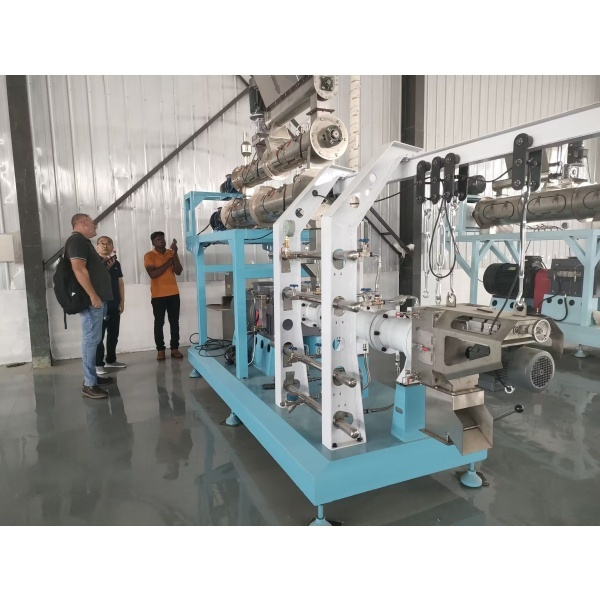 Dernière affaire concernant Ligne de production de machines de fabrication de nourriture pour chiens, chats et animaux de compagnie, collations et aliments à mâcher