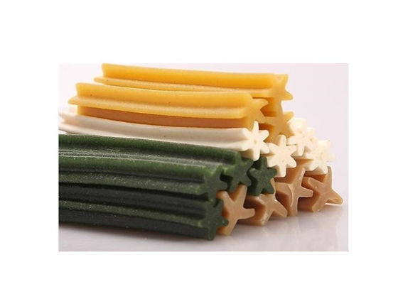 L'animal familier simple de machine de fabricant d'aliments pour chiens de chewing-gum de festins de couleur traite l'équipement