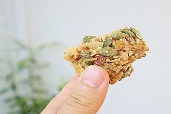 Barre de morsures d'écrous de Granula faisant la machine