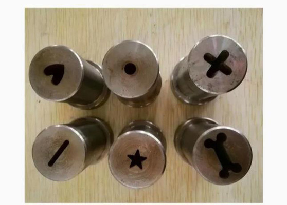 Multi - équipement formé d'extrudeuse d'aliments pour chiens/aliments pour chiens secs faisant la machine