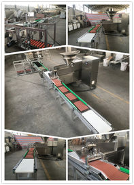 Ligne bande de production alimentaire d'animal familier d'acier inoxydable de viande formant avec le système automatique de plateau